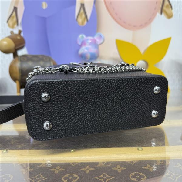 2026120185549490 270